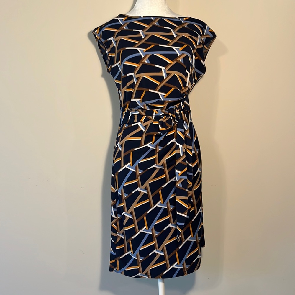 Jade sleeveless dress with adjustable tie detail